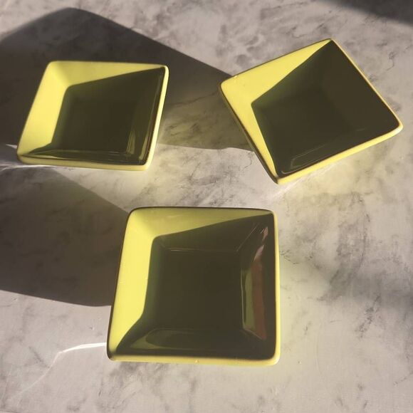 Lime Green Condiment Dishes - Picture 1 of 8